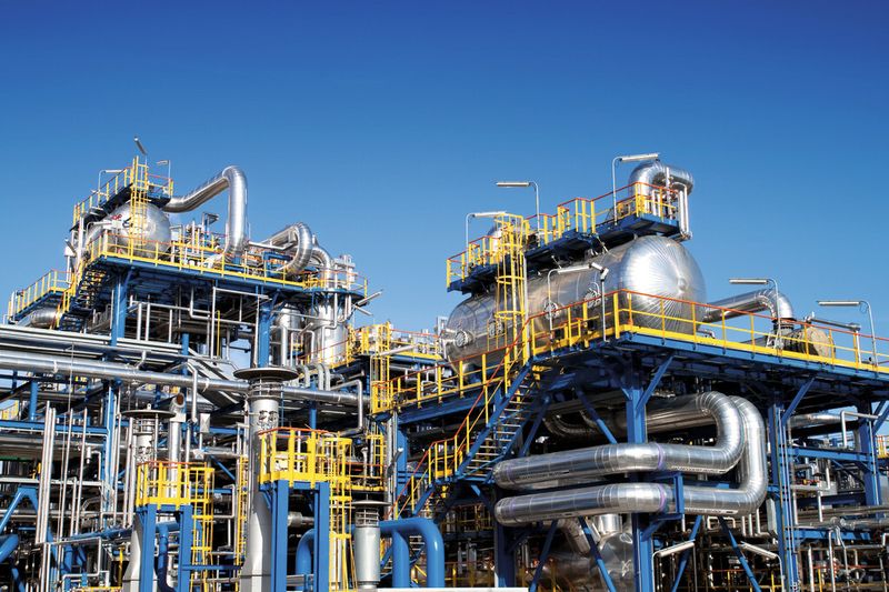 Bild 5: Regelt das Netzteil die Ausgangsspannung zum eigenen Schutz zurück, kann ein gefährlicher Betriebszustand eintreten. Der elektronische Sicherungsautomat ESX10-T verhindert das. (Bild: E-T-A)