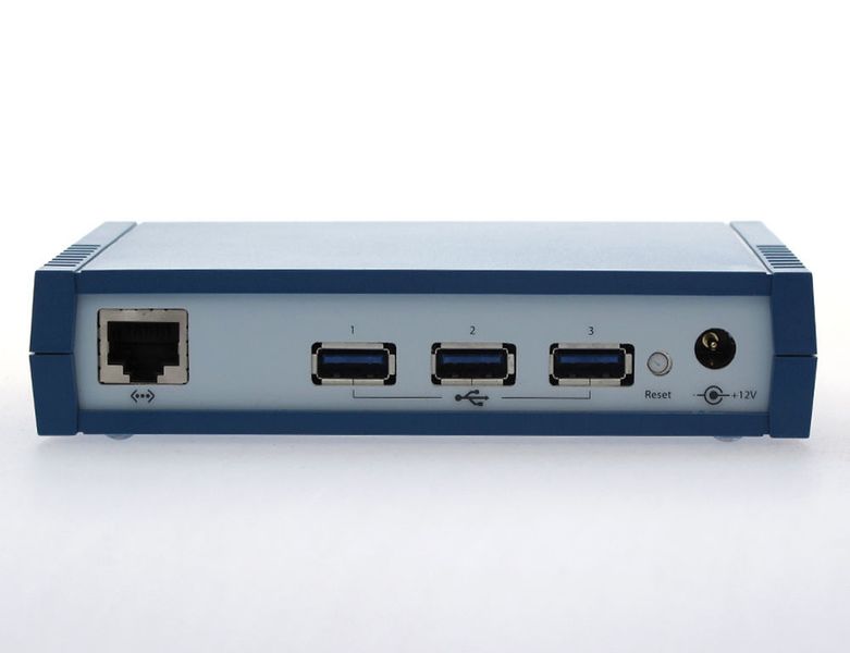 Anschlüsse für Strom, GbE, USB 3.0 befinden sich ebenso an der Rückseite wie ein Reset-Taster. (Srocke)