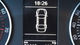 Ein falsch angegebener Kilometerstand berechtigt laut einem Urteil des OLG Celle zur Rückabwicklung. (Rosenow)