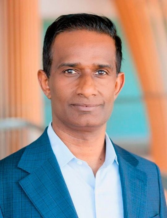 Karthik Narain, Chief Product and Business Officer bei Google Cloud, treibt die Compute-Strategie des Konzerns als Grundlage des KI-Geschäfts voran.(Bild:  Google Cloud)