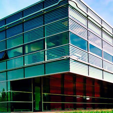 Im HLRS der Universität Stuttgart wird künftig ein neuer Supercomputer stehen. (Bild:  Boris Lehner/ HLRS)