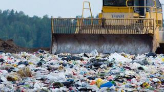 Nicht-recycelbare Produkte dürfen nicht mehr unbehandelt deponiert oder ins Ausland exportiert werden. (gemeinfrei)
