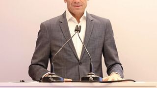 Uwe Hochgeschurtz, Vorstandsvorsitzender von Renault Deutschland, erwartet eine deutliche Absatzsteigerung der elektrifizierten Renault-Modelle. (Renault)