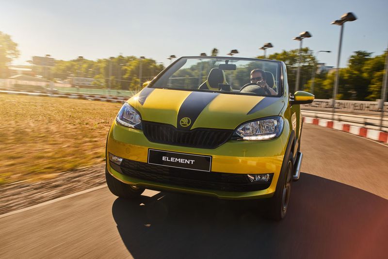 Auf Teststrecken in Tschechien begegnet Besuchern derzeit dieser Skoda. (Skoda)