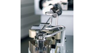 Hier zu sehen sind Greifzange und Biegekopf der BMZ. (Wafios)