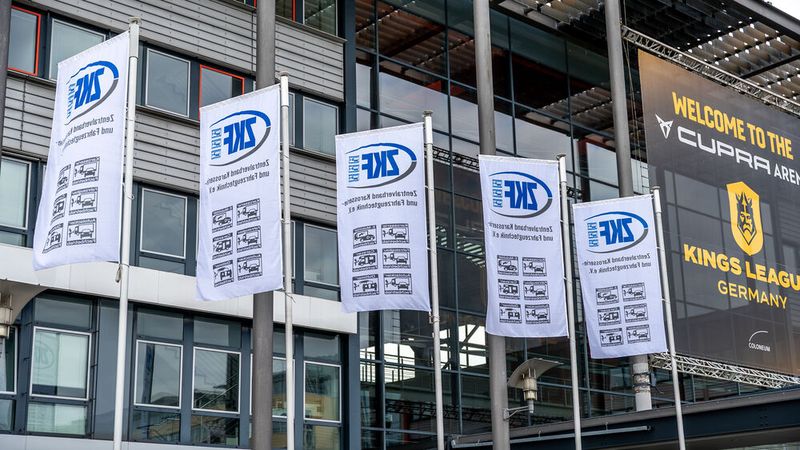 In diesem Jahr fand der ZKF-Branchentreff in einer ganz besonderen Location statt: Den MCC-Studios in Köln. Hier entstehen sonst Fernsehshows und -serien. (Bild: ZKF)