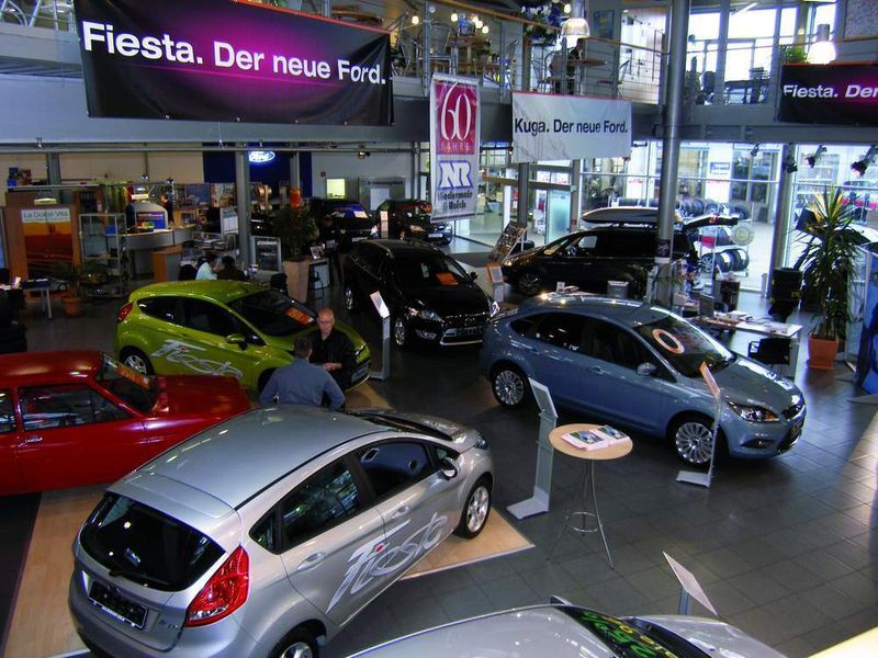Der Hauptbetrieb in der Landsberger Straße  verkauft Neufahrzeuge der Marken Mazda und Ford  sowie Piaggio-Roller. (Archiv: Vogel Business Media)