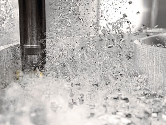 In Inconel: Der Coromill MH20 lief mit einer Schnittgeschwindigkeit (vc) von 40 m/min, einem Vorschub (fz) von 0,3 mm/Zahn und einer axialen Schnitttiefe (ap) von 0,5 mm. In Inconel: Der Coromill MH20 lief mit einer Schnittgeschwindigkeit (vc) von 40 m/min, einem Vorschub (fz) von 0,3 mm/Zahn und einer axialen Schnitttiefe (ap) von 0,5 mm.