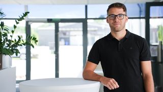 Andreas Hanus, Head of Development AI bei Sesotec: “KI wird die klassische Sortiertechnik nicht ersetzen, sondern sie intelligent erweitern“. (Bild: Sesotec)