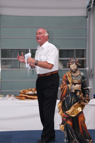 Vor dem Sturm auf Buffet kommt ganz klar der Chef erst noch zu Wort – mit Beistand! (Bild: Königsreuther)