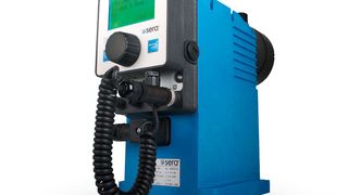 Die Schrittmotorpumpe iStep vereint ein intelligentes Antriebskonzept mit der Genauigkeit einer Membrandosierpumpe. (Sera)