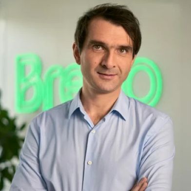 Armand Thiberge ist Gründer und CEO von Brevo. (Bild: © Lisa Miquet/Brevo)