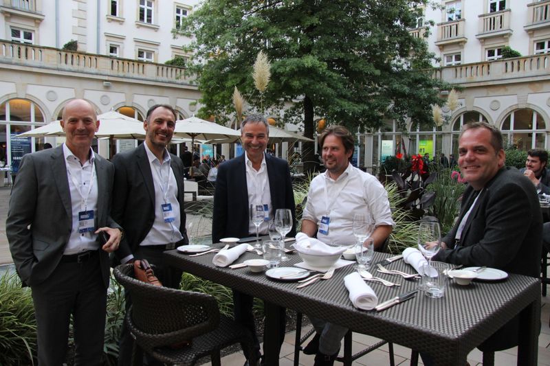 Das Get-together zwischen den Vorträgen gehört einfach zu einer guten Konferenz... (Vogel IT-Medien GmbH)