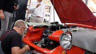 Die freie Werkstatt von Marco Retzlaff (r.) in Ahrensfelde ist unter den Top Ten des Deutschen Werkstattpreises 2019.
 (Rubbel/»kfz-betrieb«)