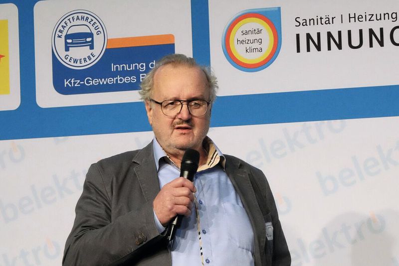 Thomas Lundt, Obermeister der Berliner Kfz-Innung, hält schnellere Genehmigungsverfahren von Politik und Verwaltung für erforderlich. (Bild: Zietz - VCG)