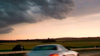 Die Autobauer fahren derzeit stürmischen Zeiten entgegen. (gemeinfrei)
