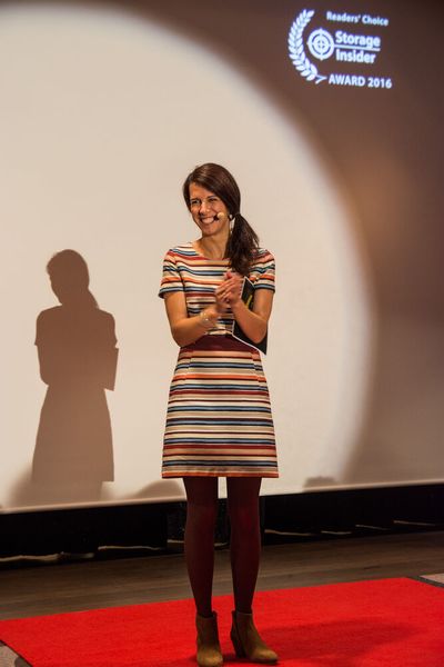 Am Ende des Abends verabschiedete Sylvia Bommes die gut gelaunten Gäste und bat noch einmal … (Bild: Dominik Sauer / VIT)