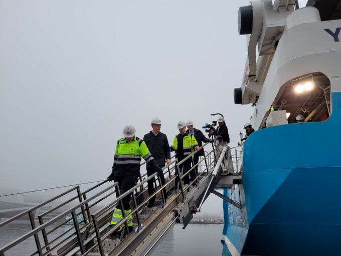 Bild 2: In Oslo konnten die Gäste an Bord gehen und die Yara Birkeland aus der Nähe betrachten.  (Yara)