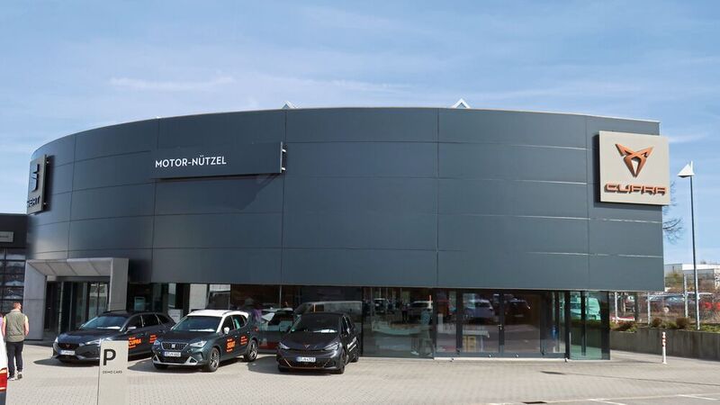 Die Motor-Nützel-Gruppe hat an ihrem Stammsitz in Bayreuth ein Cupra-Seat-Autohaus eröffnet. Es ist zugleich der Startschuss für eine größere Investition in die Spanier.