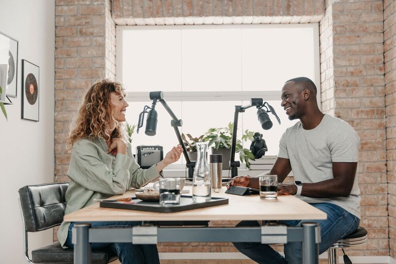 Als Zubehör bietet Cherry Schwenkarme und den UM Pop Fiter an. (Bild: Cherry)