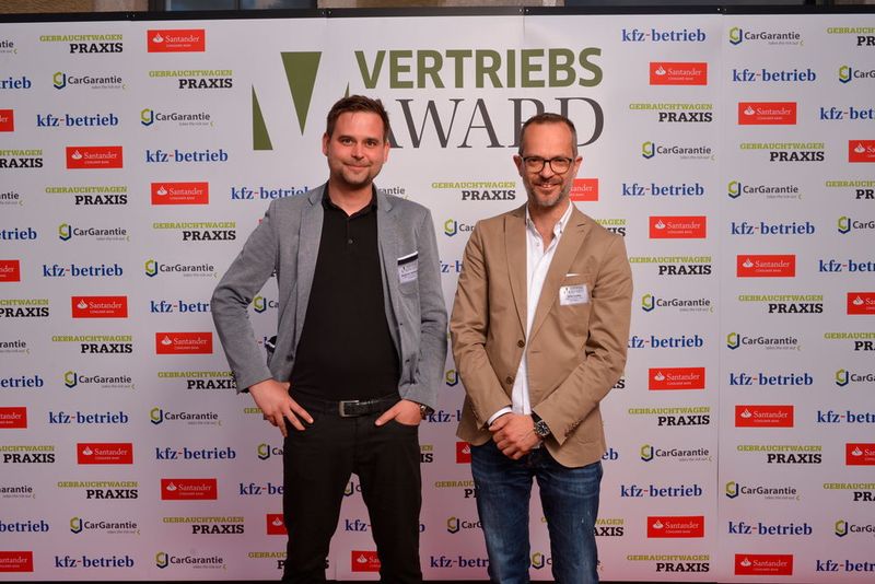 Dominik Hoffmann (l.) und Jens Lattke von der Lattke und Lattke GmbH aus Reichenberg. (S. Bausewein)