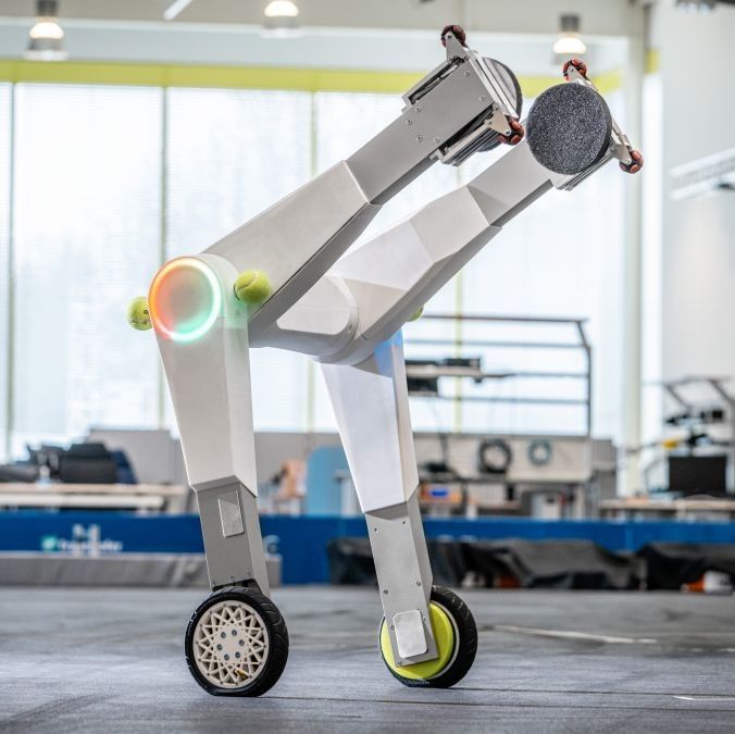 Im Projekt FlexTools untersuchen Forschende Anwendungen von autonomer mobiler Robotik in der Produktionslogistik von Automobilzulieferern.(Bild:  Fraunhofer IML – Michael Neuhaus)