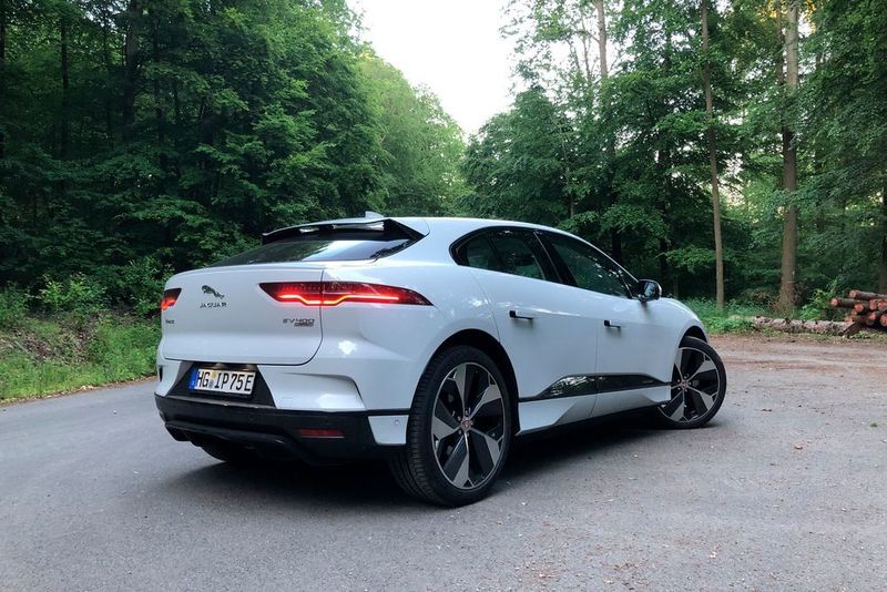 Im Praxistest lag die Reichweite bei maximal 362 Kilometern. (»Automobil Industrie«/Jens Scheiner)