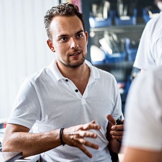 „Es ist sinnvoll, zwischen KI-Systemen zu unterscheiden“, sagt Viacheslav Gromov, Gründer und Geschäftsführer des Embedded-KI-Anbieters AITAD. „Es ist sinnvoll, zwischen KI-Systemen zu unterscheiden“, sagt Viacheslav Gromov, Gründer und Geschäftsführer des Embedded-KI-Anbieters AITAD.