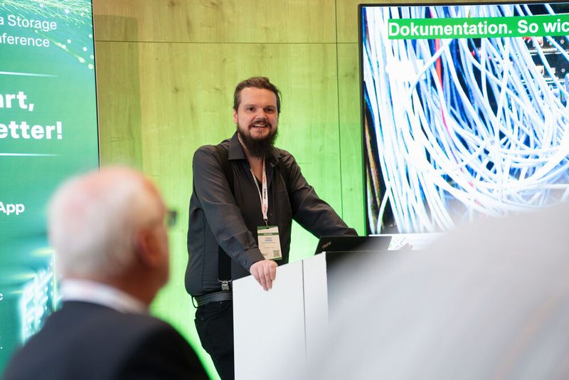 Tobias Fiebig beim Workshop. (Bild: Manuel Emme Fotografie/Vogel IT-Akademie)