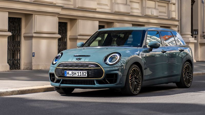 Platz eins bei den Kleinwagen im Oktober 2022: der Basis-Mini, 3.167 Neuzulassungen. (Bild: BMW)