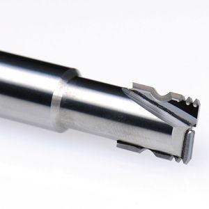 Die Lasersmart 500 fertigt PKD-Profilwerkzeuge in einer Aufspannung.