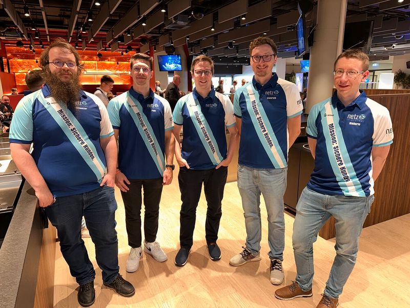 Diese Jungs haben eine Mission! Sie sorgen für Ihre Sicherheit (v. l.) Bernhard Schweizer, Paul Popp, Tobias Knöpfle, Maximilian Clamroth und Matthias Nieberle (netz16). (Bild: Vogel IT-Medien GmbH)