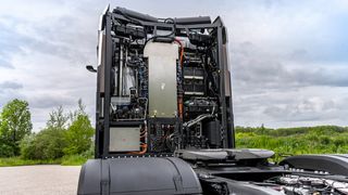 Brennstoffzellen statt Auspuffrohre: Daimler Truck testet den „Gen H2“. (Bild: Daimler Truck)