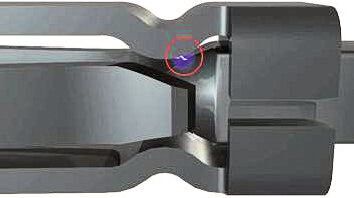 Bild 5: Lichtbogen beim Ziehen der induktiven DC Last (roter Kreis= kein Abbrand im Kontaktpunkt).