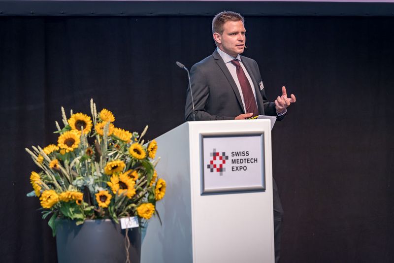 Die zweite Swiss Medtech Expo ging erfolgreich zu Ende. Spezialistinnen und Spezialisten aus der Medizintechnik nutzten die Fachmesse für den Wissensaustausch und die Netzwerkpflege. Höhepunkt der Swiss Medtech Expo war die Lancierung des digitalen Treffpunktes Medtech.plus. (Impressionen von der Swiss Medtech) (Messe Luzern / Christoph Arnet)