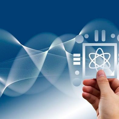 Nvidia is investing 4 billion US dollars in silicon photonics. The aim is to avoid an impending bottleneck in the AI infrastructure. (Image:freely licensed)