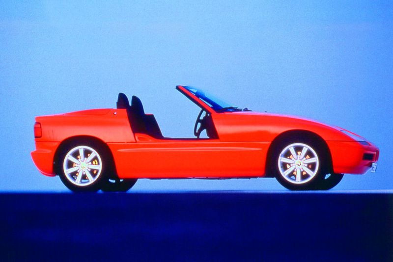 Versenkbare Türen, Front-Mittelmotorkonzept und Kunststoff auf Stahl, damit wurde der Z1 Kult. (BMW)