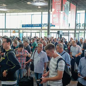 Der Andrang zum Messestart der AMB war groß, trotzdem blieben die Besucherzahlen hinter denen der Jahre 2012 und 2014 zurück.