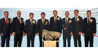 Bei der Eröffnungszeremonie waren Verteter von Audi, VWATJ und der regionalen Politik anwesend. Prof. Dr. Jochem Heizmann (4.v.r.), Präsident Volkswagen Group China und Joachim Wedler (3.v.r.), Präsident Audi China, betonten in ihren Reden den großen Mehrwert des neuen Werks für die Lokalisierungsstrategie der Marke. (Audi)