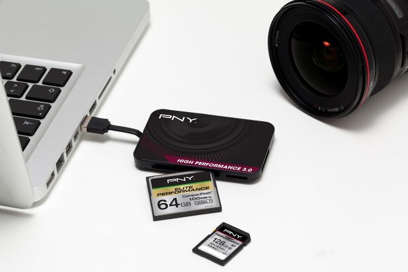 Der Kartenleser High Performance 3.0 ist mit den gängigen Flashkarten-Formaten kompatibel, darunter auch SDHCTM, SDXCTM, Compact-FlashTM UDM7 und Micro SDHCTM. (Bild: PNY)