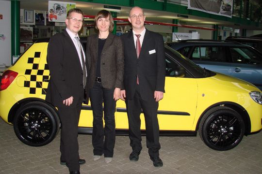 Die Geschäftsführer  der Thormann-Gruppe Frank Motejat und Lars Thormann (li.) sowie  Marketingleiterin Nicole Schlägel setzen auf die Trumpfkarte der Finanzdienstleistungen. (Archiv: Vogel Business Media)