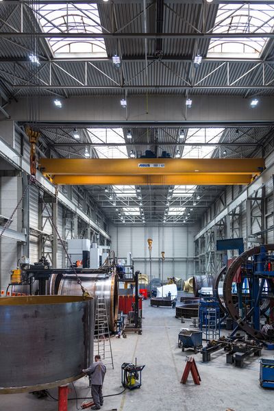 Im Gegensatz zur Leuchtstoffröhre, die insgesamt 71 Watt verbraucht, verbraucht eine LED-Röhre bei gleicher Lichtleistung nur etwa 22 Watt. (Mario Dirks)