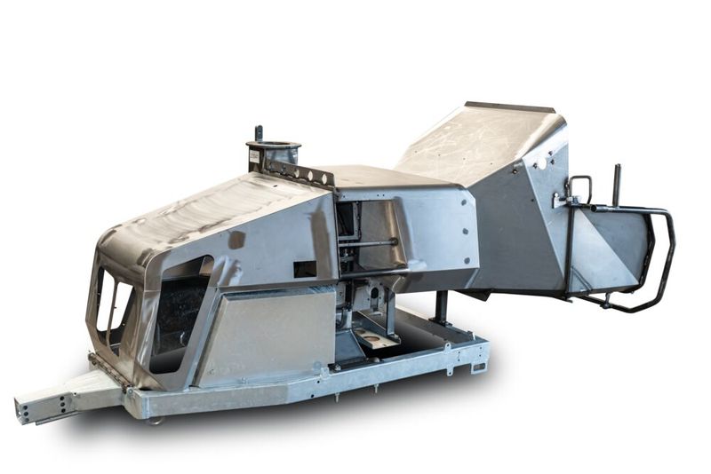 Elting übernimt für einen Kunden die komplette Gehäuse- bzw. Maschinenfertigung von Holzzerkleinerern. Diese bestehen jeweils aus bis zu 400 Fertigungseinzelteilen, die über diverse Vormontage-Baugruppen in die finale Schweißbaugruppe zusammenlaufen. (Bild: Elting)