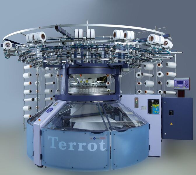 Eine Rundstrickmaschine des Unternehmens Terrot. Die Kunden des Maschinenhersteller fordern Industrie-4.0-Anwendungen. (Terrot)