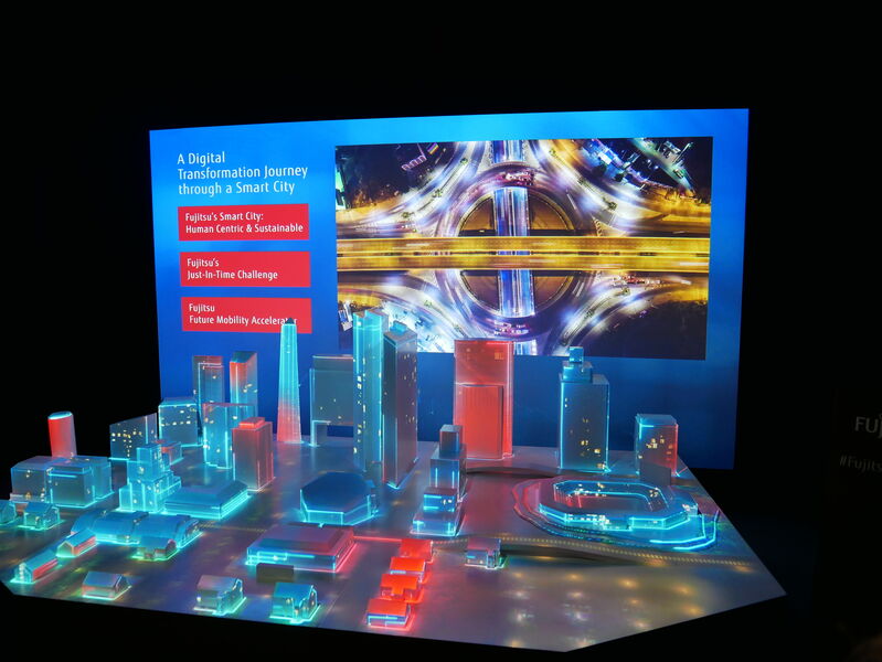 Das 3D-Smart-City-Modell hat die verschiedenen Smart-City-Lösungen für die Besucher der Ausstellung visuell dargestellt (jm)