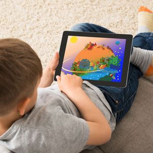 Die App „Der Sprachforscher für Kinder” ist für den Einsatz zuhause oder in Hort und Kindergarten gedacht und gibt viele Ideen für Situationen und Werkzeuge, um den „SCH-Laut“ zu fördern und in den Alltag zu integrieren.