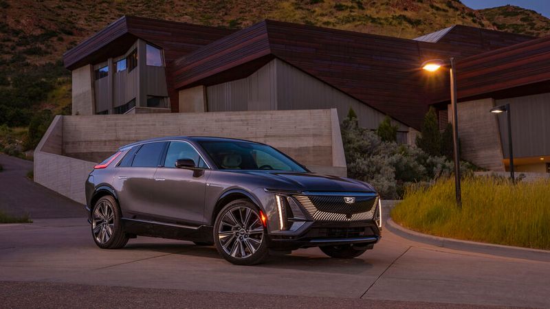 Cadillac nennt sein erstes Elektroauto Lyriq, weil die amerikanische Luxusmarke über die vergangenen Jahrzehnte hinweg in mehr als 1.000 Songs erwähnt wurde. (Bild: GM)