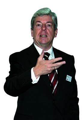 „Man kann wirtschaftlichen Erfolg und Innovation eines Unternehmens nur in einem Atemzug nennen.“  Peter Smits, Vorstandsvorsitzender der ABB AG, Leiter der Region Zentraleuropa.  Bild: Schäfer (Archiv: Vogel Business Media)