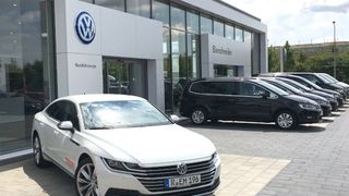 Neu in Regensburg: Neben dem neuen Seat-Zentrum hat Auto Bierschneider auch einen VW-Service-Betrieb eröffnet. (Auto Bierschneider)