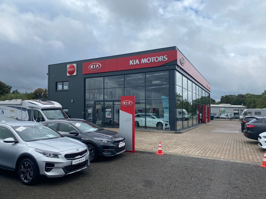 hallenbau-fu--r-autoha--user-und-kfz-betriebe (HaCoBau Hallen und Container Systeme GmbH)